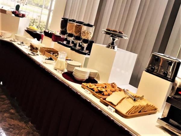 Auckland Airport Kiwi Motel : photo 2 de la chambre chambre familiale