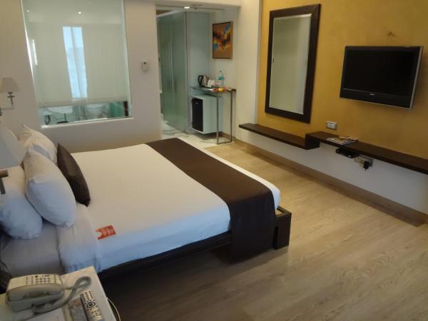 Mirage Hotel, Mumbai International Airport : photo 3 de la chambre reflection club room - 20% discount on restaurant  food al-a-carte order 