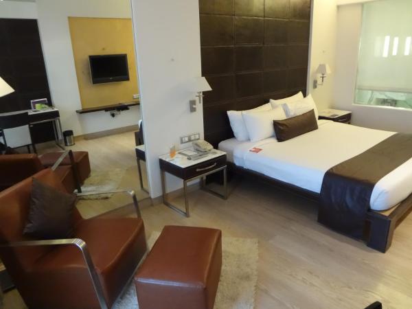 Mirage Hotel, Mumbai International Airport : photo 5 de la chambre reflection club room - 20% discount on restaurant  food al-a-carte order 