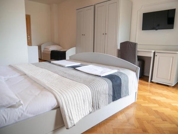 Hotel Vienna : photo 4 de la chambre chambre triple standard