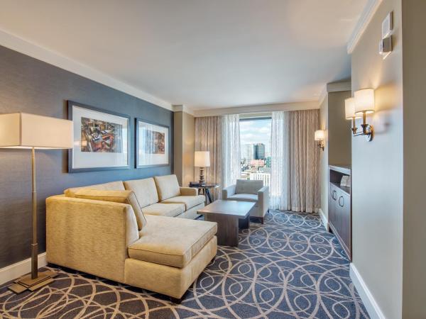 Omni Nashville Hotel : photo 4 de la chambre suite 1 chambre avec 1 lit king-size accessible aux personnes à mobilité réduite
