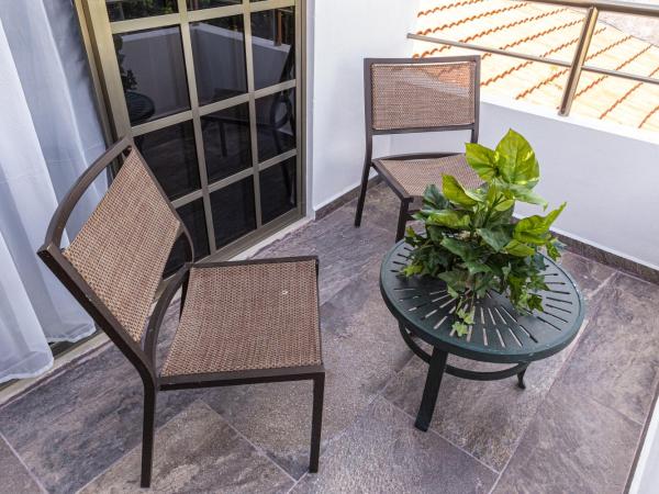 Santa Fe Studios And Suites : photo 7 de la chambre studio avec terrasse