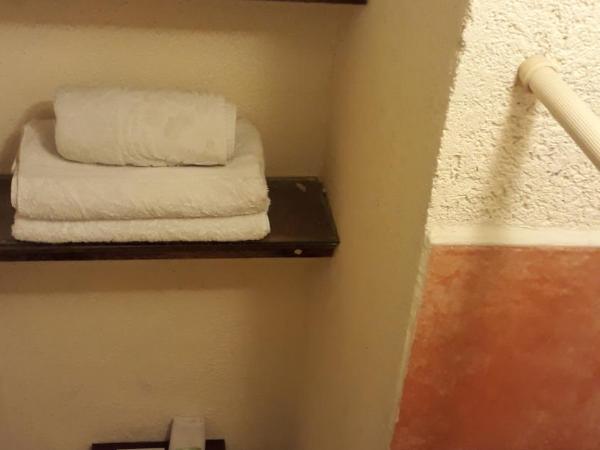 Casa Limonchelo Hotel B&B : photo 1 de la chambre chambre quadruple avec salle de bains privative