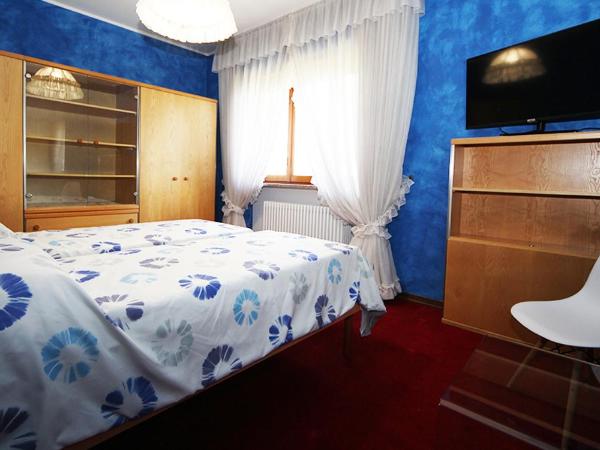 Sunshine-bnb : photo 2 de la chambre chambre double ou lits jumeaux - vue sur jardin