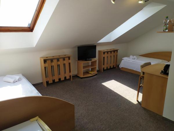 Hotel Isora : photo 3 de la chambre chambre de luxe double ou lits jumeaux avec baignoire spa