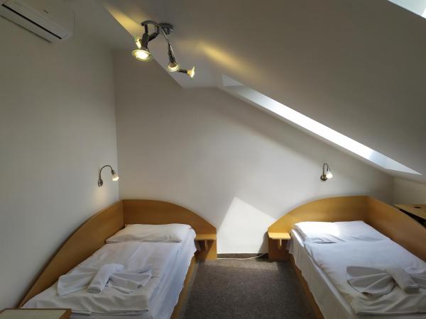 Hotel Isora : photo 5 de la chambre chambre de luxe double ou lits jumeaux avec baignoire spa