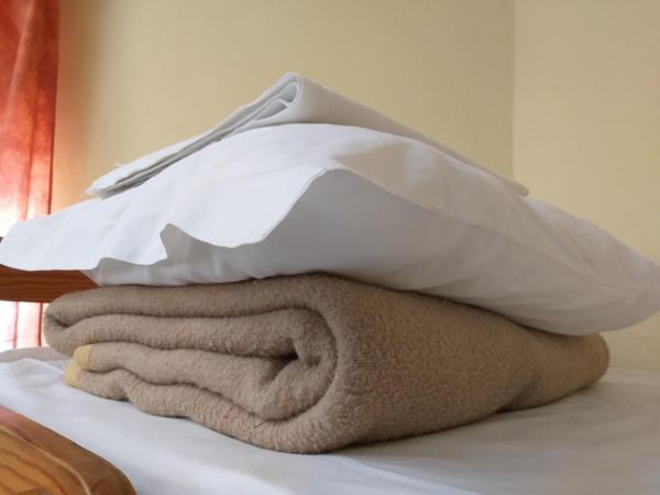 HI Faro - Pousada de Juventude : photo 3 de la chambre lit superposé dans dortoir masculin de 6 lits