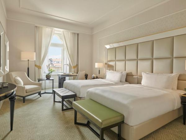 Párisi Udvar Hotel Budapest, part of Hyatt : photo 3 de la chambre chambre lits jumeaux deluxe - vue sur ville