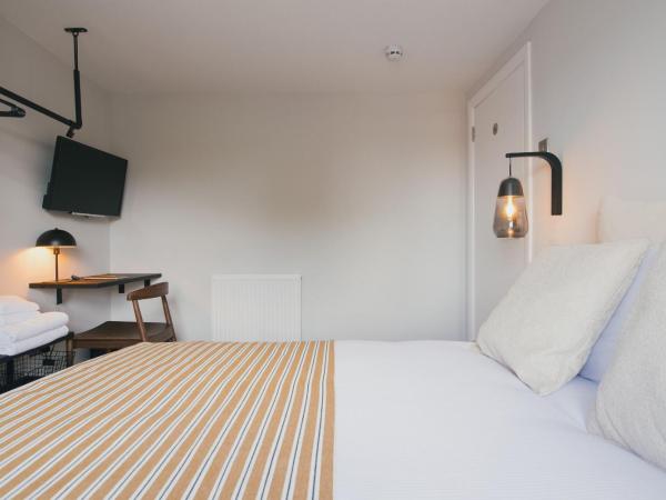 D8 - Shoreditch : photo 10 de la chambre chambre double avec salle de bains privative séparée