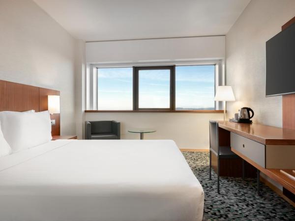 Ramada by Wyndham Lisbon : photo 3 de la chambre chambre lit double supérieure - non-fumeurs - vue sur fleuve