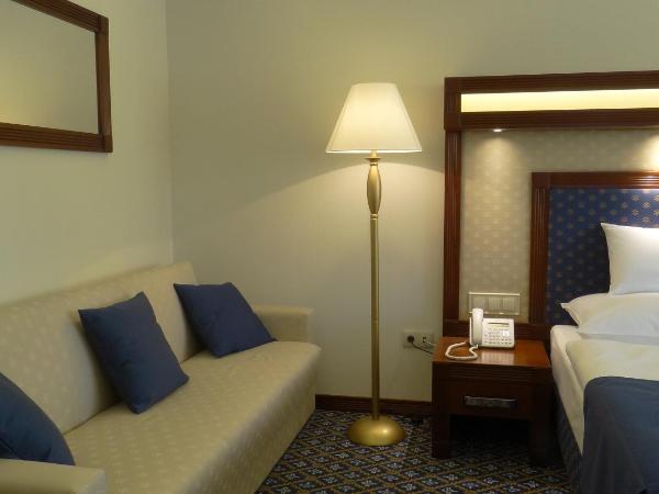 Centrum Hotel : photo 7 de la chambre chambre familiale (2 adultes et 2 enfants)