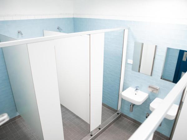 Wake Up! Bondi Beach : photo 1 de la chambre lit simple dans dortoir mixte de 6 lits avec salle de bains commune