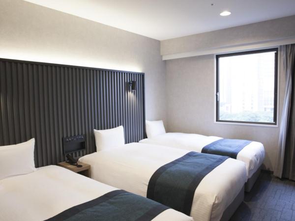 THE KNOT TOKYO Shinjuku : photo 2 de la chambre 20sqm deluxe triple room with park view - non-smoking