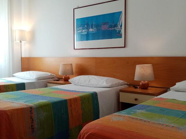 Ariston Petit Hotel : photo 2 de la chambre chambre triple