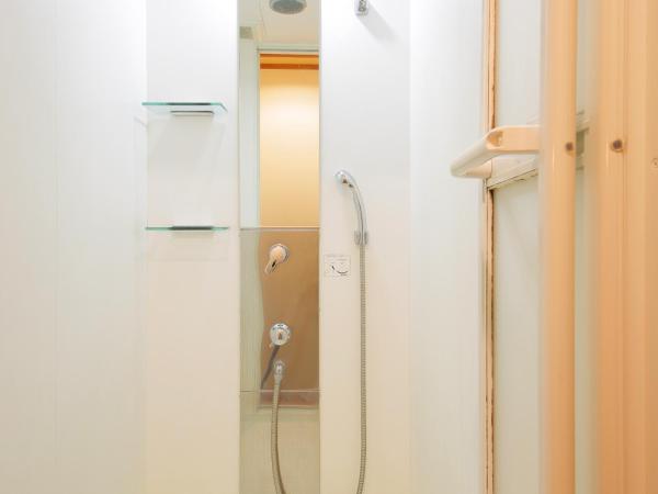 Gion Kyoto Miyagawacyo Guesthouse HANAKANZASHI : photo 4 de la chambre lit simple dans dortoir mixte