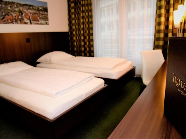 Hotel am Spisertor : photo 2 de la chambre chambre lits jumeaux