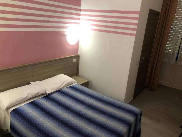 Albergo Leonardo Da Vinci : photo 10 de la chambre chambre double ou lits jumeaux