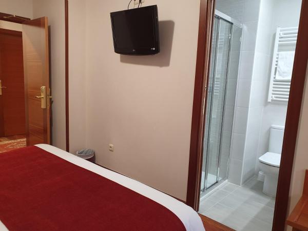 Pension Alameda : photo 2 de la chambre chambre intérieure double ou lits jumeaux