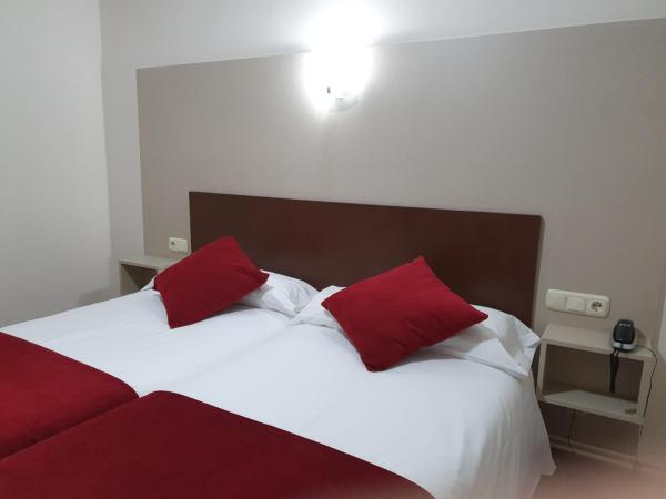 Pension Alameda : photo 3 de la chambre chambre intérieure double ou lits jumeaux