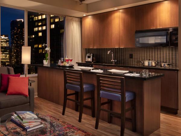 Executive Hotel Cosmopolitan Toronto : photo 7 de la chambre suite exécutive avec vue