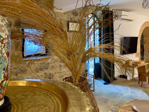 Villa Vager Mani Hotel : photo 4 de la chambre chambre familiale - vue sur jardin