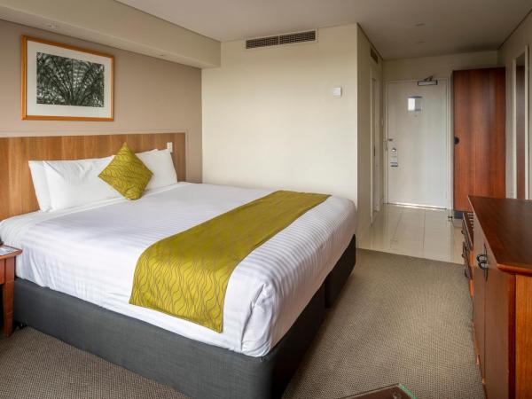 Copthorne Hotel Auckland City : photo 4 de la chambre chambre lit king-size supérieure avec vue sur le port