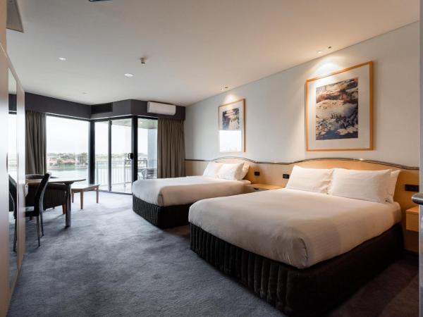 Lakes Hotel : photo 1 de la chambre suite exécutive avec baignoire spa et lits jumeaux