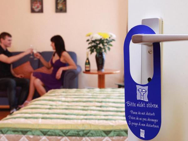 Hotel Central Inn am Hauptbahnhof Pension : photo 5 de la chambre chambre double ou lits jumeaux confort