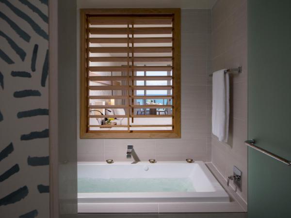 Eden Roc Miami Beach : photo 5 de la chambre suite junior lit king-size - côté océan