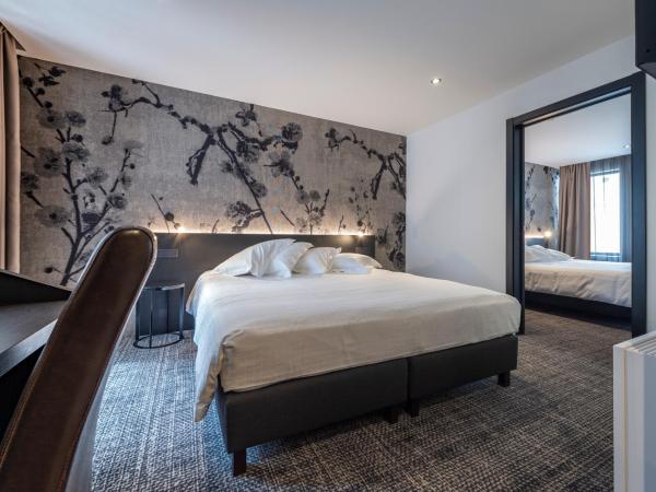 Hotel Monarc : photo 1 de la chambre chambre supérieure avec 2 lits queen-size