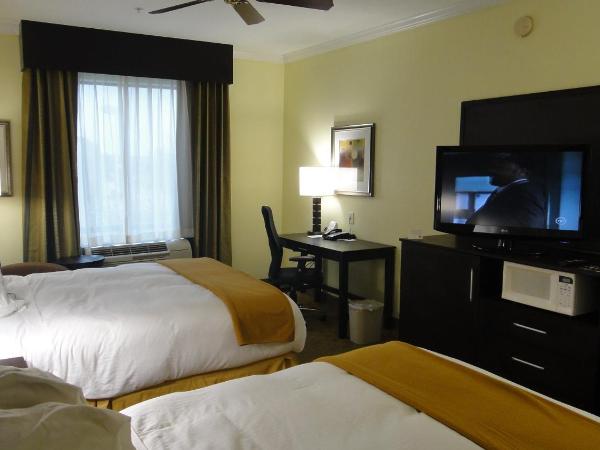 Holiday Inn Express Hotel & Suites Houston North Intercontinental, an IHG Hotel : photo 1 de la chambre suite 1 chambre avec 2 lits queen-size