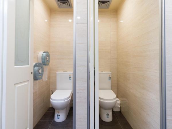 Randwick City Lodge 2 : photo 5 de la chambre chambre simple avec salle de bains commune