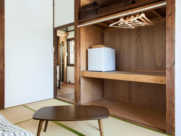 Fukuoka Guesthouse HIVE : photo 3 de la chambre chambre quadruple de style japonais