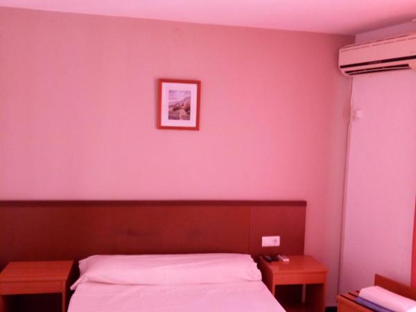 Hotel Iris : photo 1 de la chambre chambre simple