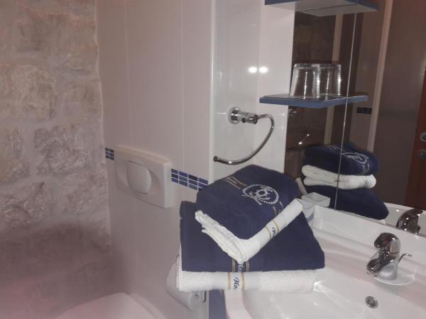 Villa Tudor : photo 6 de la chambre chambre double avec balcon - vue sur mer