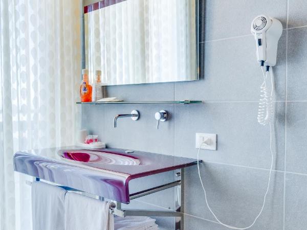 Hotel Manila : photo 7 de la chambre appartement 2 chambres avec vue partielle sur mer