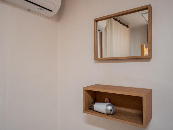 YAB-GuestHouse, FemaleOnly, ForeignOnly : photo 3 de la chambre chambre double avec salle de bains commune - réservée aux femmes