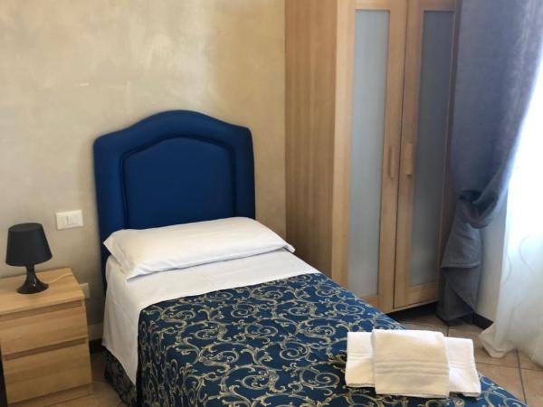 B&B La Cittadella : photo 2 de la chambre chambre simple avec salle de bains commune