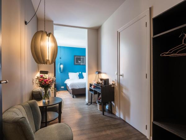 Zakske13 - Design Boutique B&B in Bruges city centre : photo 4 de la chambre chambre double - vue sur jardin