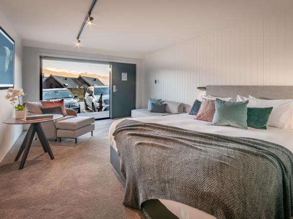 Kamana Lakehouse : photo 3 de la chambre chambre lit king-size - kamana - vue sur cour