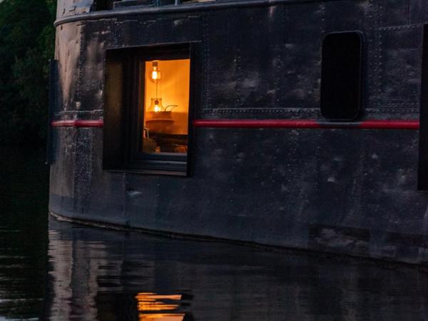 La Rivière House - Péniche Carpe Diem : photo 3 de la chambre cabine de bateau supérieure