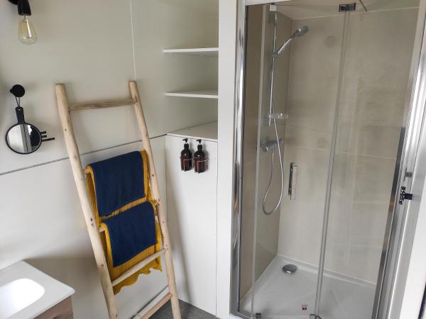 La Rivière House - Péniche Carpe Diem : photo 6 de la chambre cabine de bateau standard