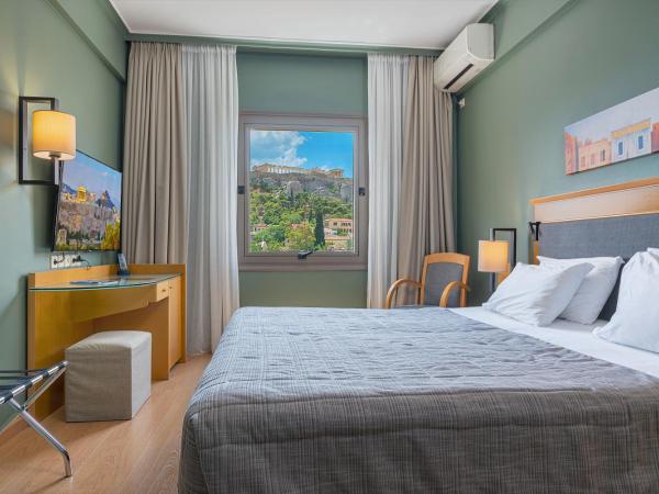 Plaka Hotel : photo 5 de la chambre chambre double ou lits jumeaux de luxe - vue sur acropole 