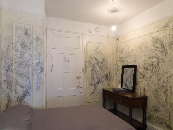 Carlton Arms Hotel : photo 4 de la chambre chambre double avec salle de bains commune