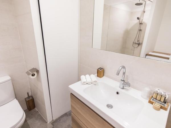 Bastide Saint Jérôme : photo 7 de la chambre appartement - vue sur jardin