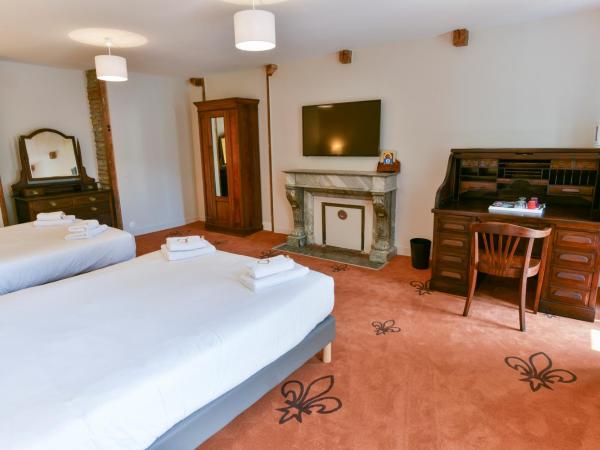 Hotel De Gramont : photo 2 de la chambre suite familiale