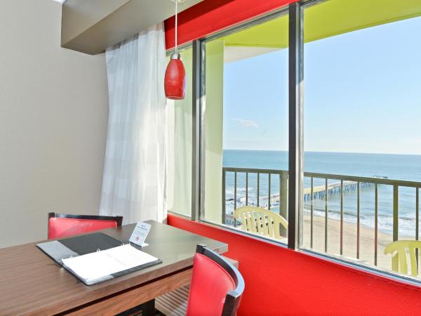 Sandcastle Resort : photo 6 de la chambre chambre lit king-size - vue sur océan - non-fumeurs