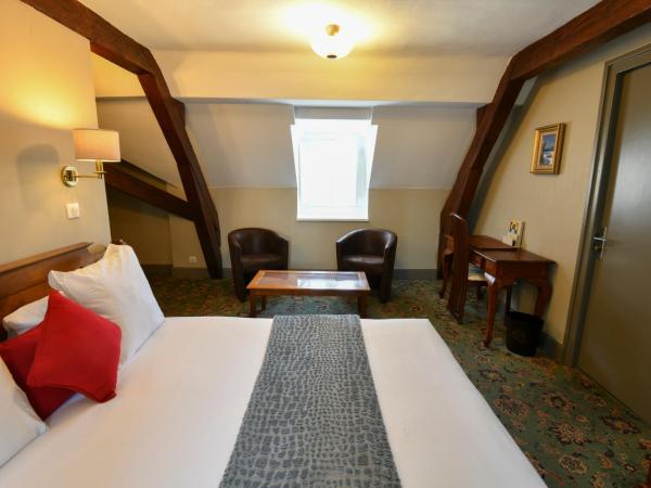 Hotel De Gramont : photo 5 de la chambre suite familiale