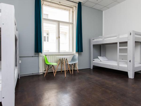 2B Hostel & Rooms : photo 5 de la chambre lit dans dortoir mixte de 4 lits