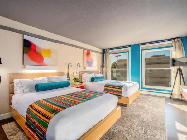 Century Park Hotel LA : photo 1 de la chambre chambre double standard avec 2 lits queen-size - vue sur ville